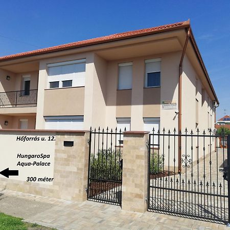 Hajdúszoboszló Imola Es Andrea Apartmanhaz 3 מראה חיצוני תמונה