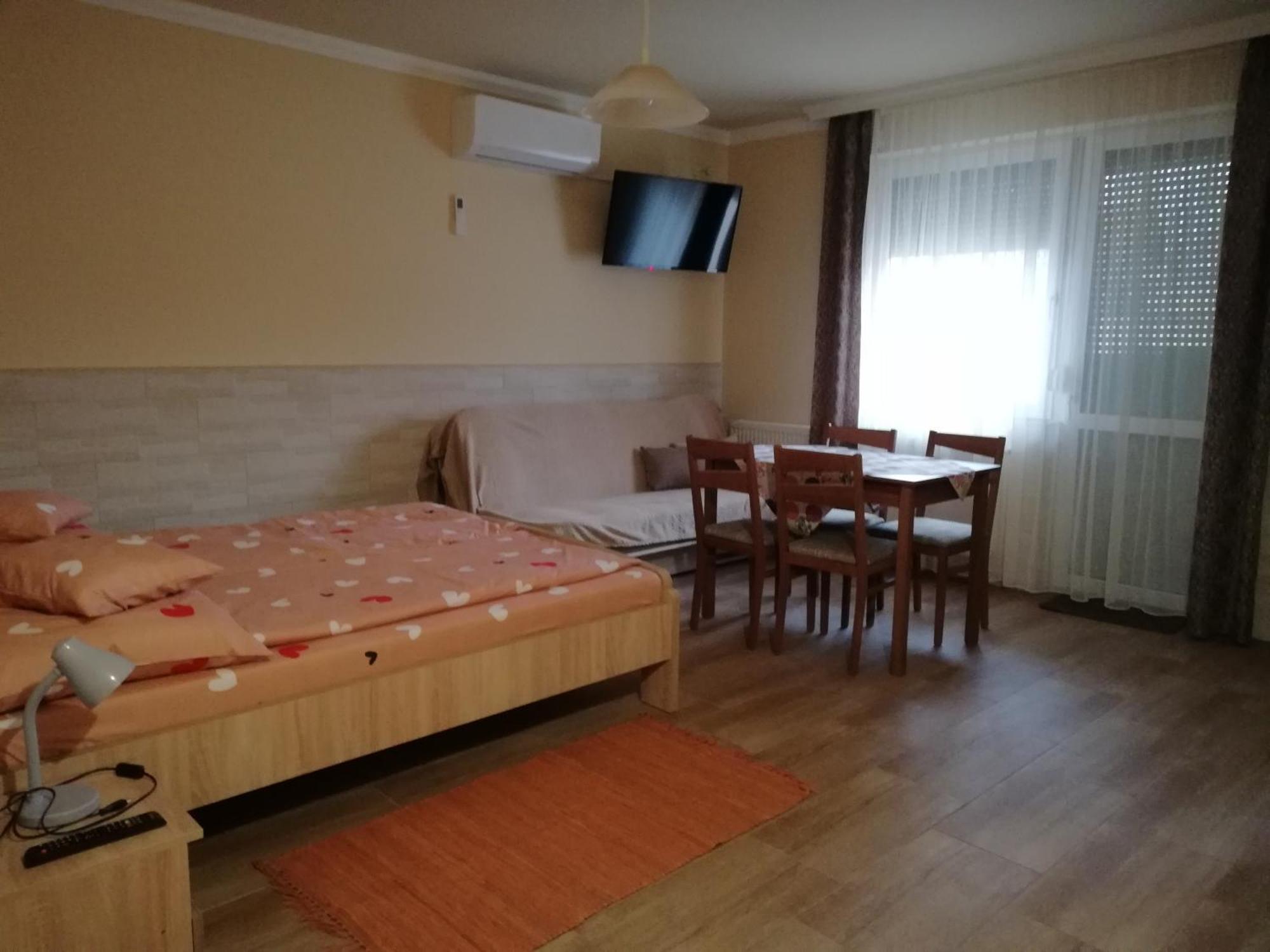 Hajdúszoboszló Imola Es Andrea Apartmanhaz 3 מראה חיצוני תמונה